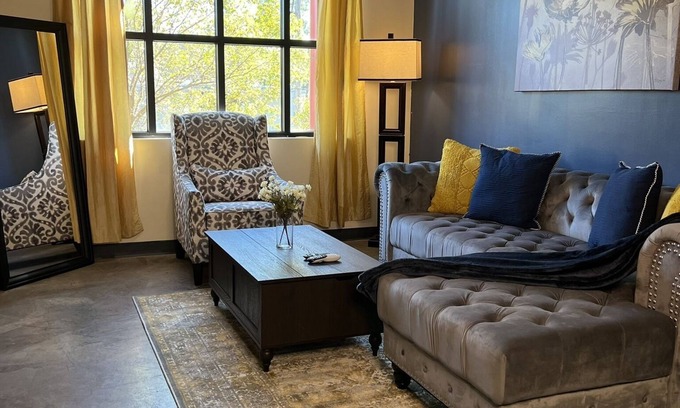 Midtown Apartment | Luxury Midtown Flat near Downtown & FedEx Forum