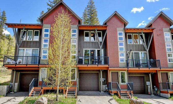 Rendezvous House | Luxury Mountain Chalet 68 I Great Views I Best Price I Discounted Attractions