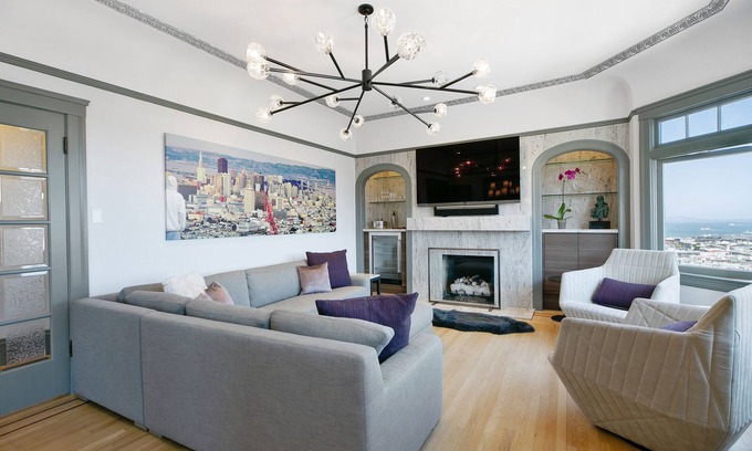 Russian Hill Apartment | Luxury New Penthouse 2 bedroom 2 bath w/office. ORGANIC SANITATION