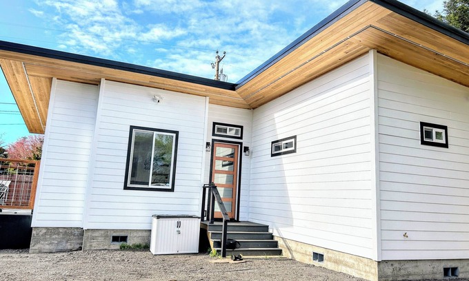 Jacoby Creek House | Luxury Oasis in Bayside-Private, Brand New