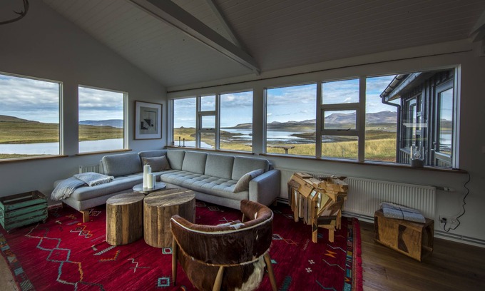 Kjosarhreppur House | Luxury Oceanfront Lodge with mountain view and natural Geothermal hot spring