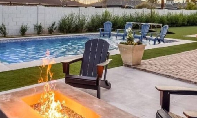 Village Grove House | Luxury Old Town Scottsdale Oasis Heated Pool