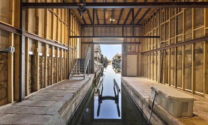 Horseshoe Bay House | Luxury on Lake LBJ With Hot Tub Firepit & Boat Slip