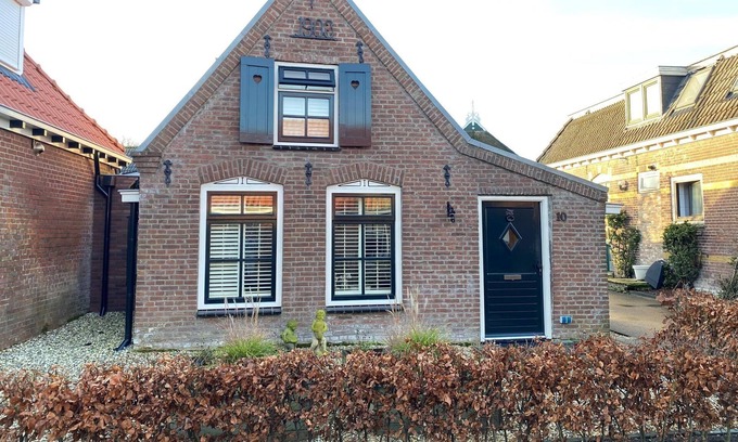 Paesens-Moddergat House | Luxury original mudflat house in Friesland