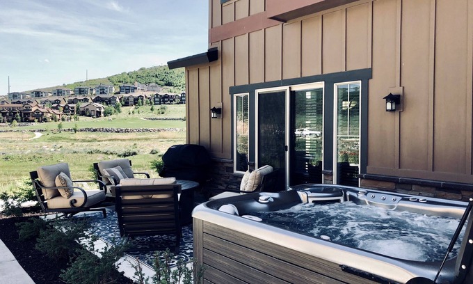 Park City House | Luxury Park City- Private Hot Tub & gas fire pit, near SKI RESORTS, LAKE, HIKING