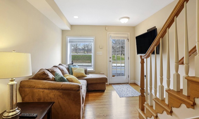 Canton House | Luxury Parkfront Haven with Hot Tub - Beloved by Families & their Dogs