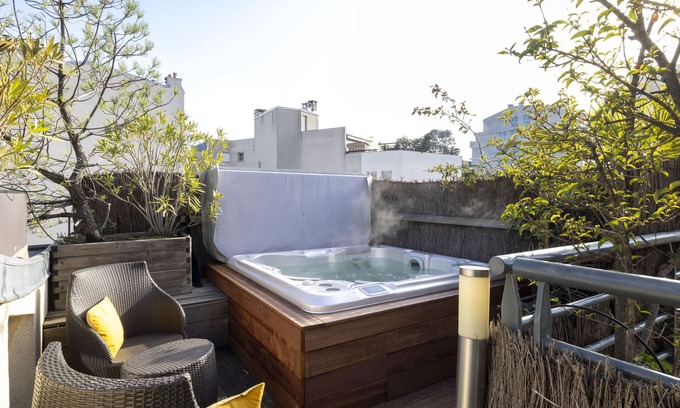 Quartier du Petit-Montrouge Apartment | Luxury Penthouse, 7 guests, A/C, serviced, Art, Spa