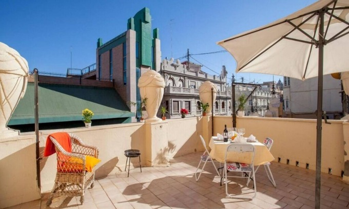 Sant Francesc Apartment | Luxury penthouse Plaza Ayuntamiento. Terrace with barbecue and solarium
