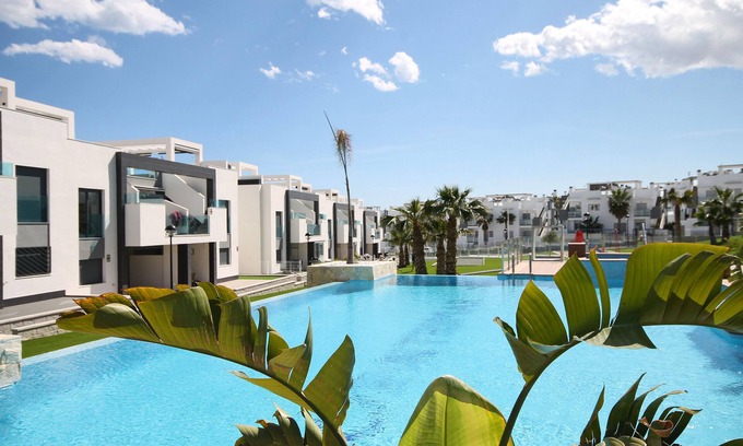 Los Altos Apartment | Luxury penthouse with sea, pool and garden views, 2 bedrooms, solarium, parking.