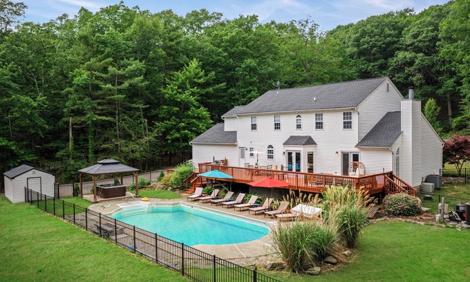 Stroudsburg House | Luxury Poconos Estate, Hot Tub, Game Room, Pets