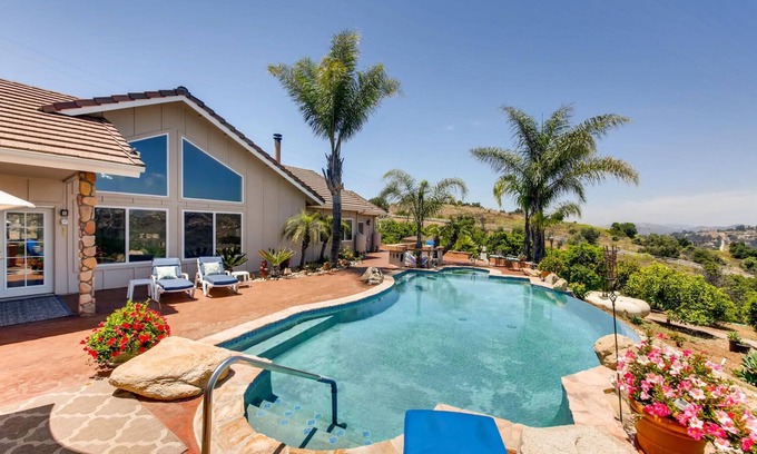 Valley Center House | LUXURY PRIVATE ESTATE with EV-Charger