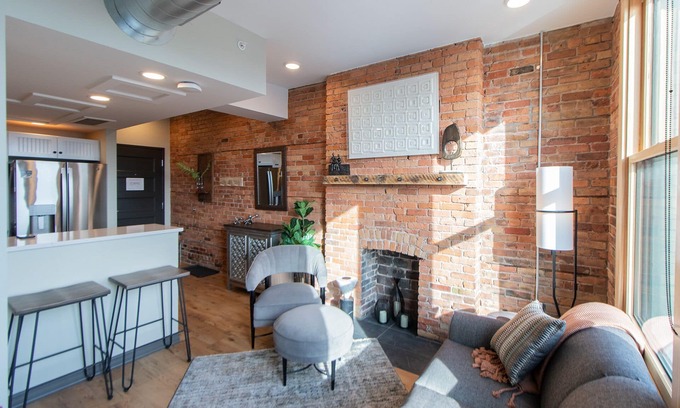 Duluth Apartment | Luxury Residential Suite Duluth Press 201