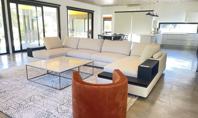 Bullarto House | Luxury retreat just 10mins from Daylesfordn