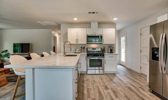 Redding House | Luxury Retreat under the Starlight!