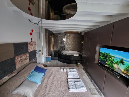 Treviso Apartment | Luxury Room & Private Spa - Rio Botteniga