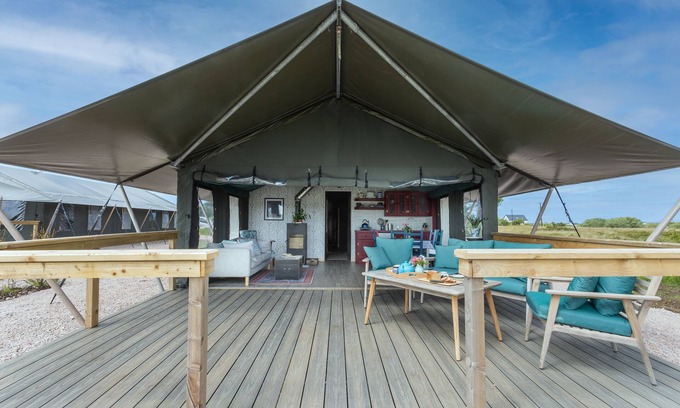 Inverin Cabin | Luxury safari tent, outdoor bath sleeps 6. Near to Aran Island ferries and beach