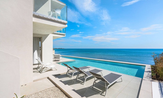 Noto Marina Villa | Luxury sea front villa with pool, Lido di Noto, Sicily