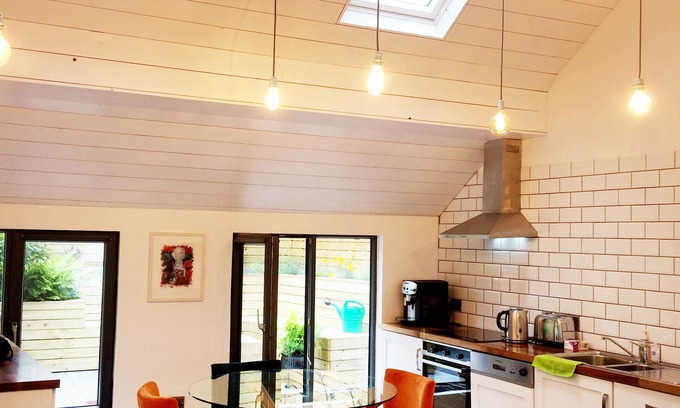 Killorglin Apartment | Luxury Self Catering Loft Apartment and Roof Garden in the heart of Killorglin