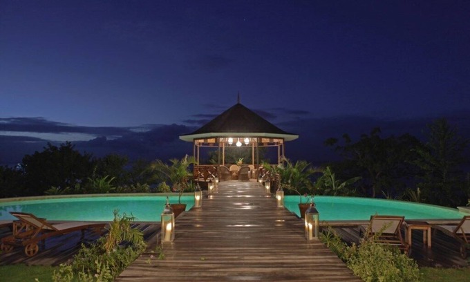 Marigot Bay Villa | Luxury Seven bedroom cliffside villa - Villa Susanna