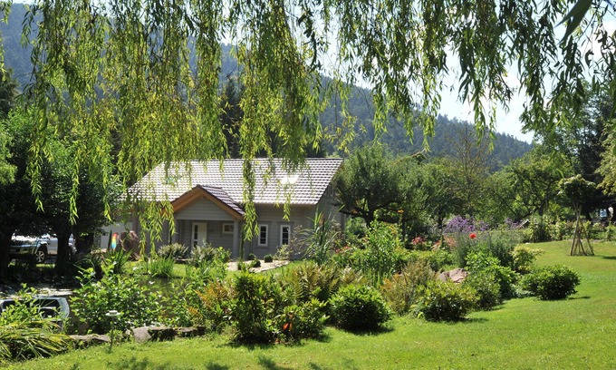 Boersch House | * Luxury solid wood holiday home in a dream location.