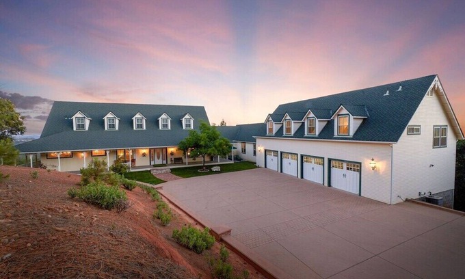 Phoenix Lake-Cedar Ridge House | Luxury Sonora Retreat with Breathtaking 360 views 6200 SF