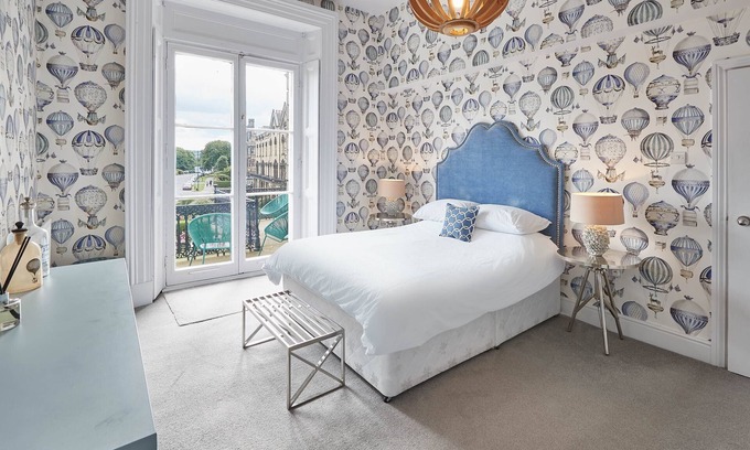 Saltburn-by-the-Sea Apartment | Luxury spacious seaside first floor apartment with balcony and superb views