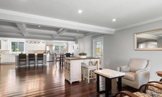 Alexandria West House | Luxury Spacious Alexandria Home | Minutes to DC!