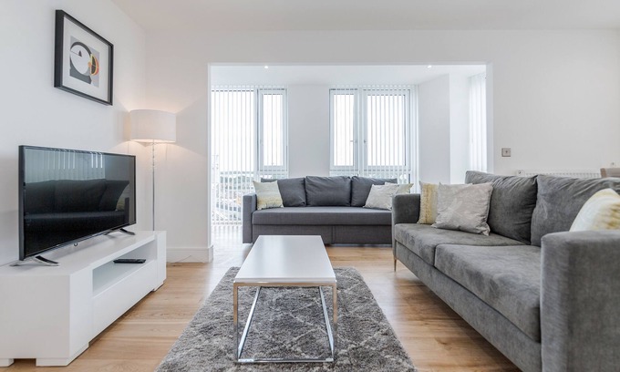 Stratford and New Town Apartment | LUXURY STRATFORD APARTMENT