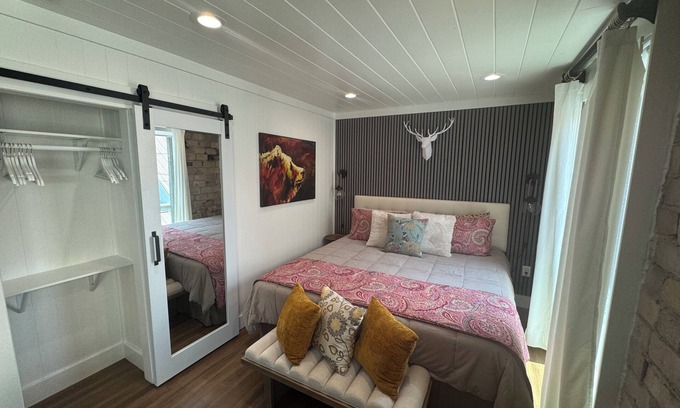 Blue Ridge Apartment | Luxury Suite in Downtown Blue Ridge - The Penthouses on Main, Suite 102