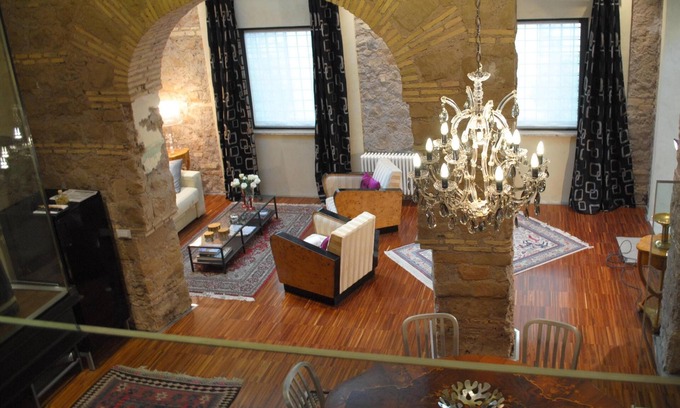 Rione XVIII Castro Pretorio Apartment | Luxury Town Loft. Great bars & restaurants 5 stars reviews