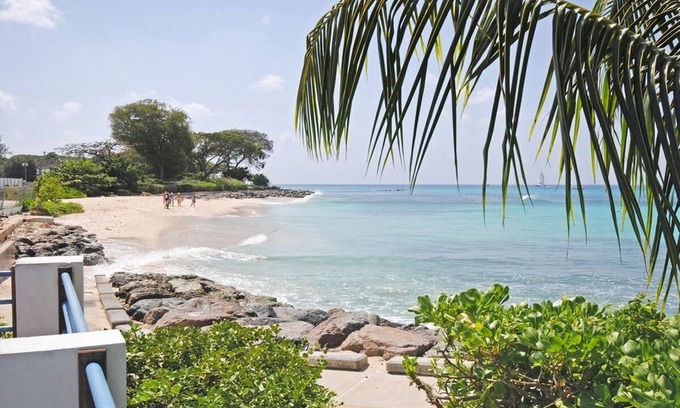Sandy Lane House | Luxury Townhome in Sandy Lane Neighborhood by BSL Rentals