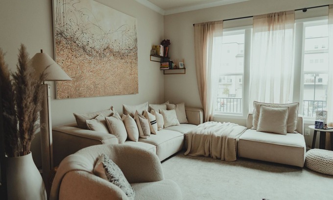 Chantilly House | Luxury Townhome Near DC