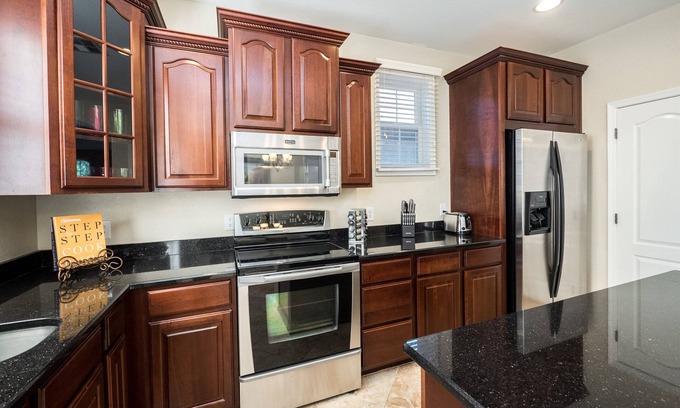 Val Vista Classic House | Luxury Townhouse near San Tan Village Mall in Gilbert- Sleeps 6