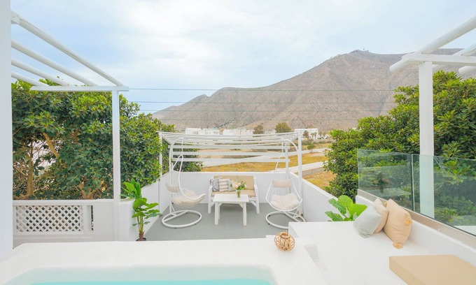 Perissa Apartment | Luxury Two Bedroom Apartment with hot tub - L&E