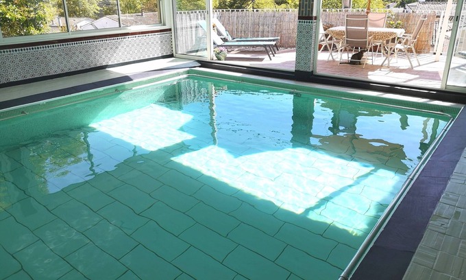 Ginoles Apartment | Luxury two bed apartment with private heated pool