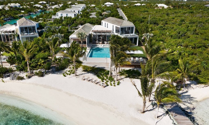 Leeward Settlement Villa | Luxury vacation rental in Turks and Caicos