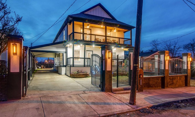North Nashville House | Luxury vacation house in Nashville with swimming pool