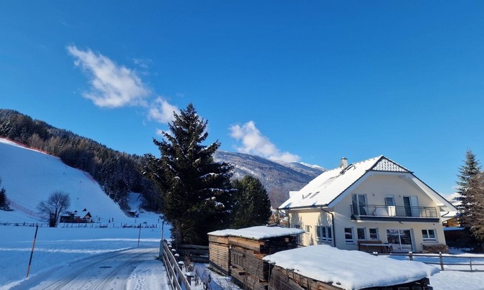 Sankt Michael im Lungau Villa | Luxury villa: 2-10 people with Sauna at the edge of the village, relax!