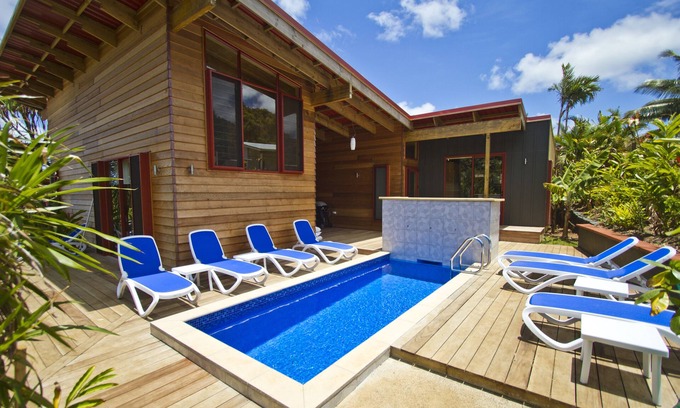 Tapere of Titikaveka House | Luxury Villa Inland Titikaveka overlooking lush mountainside