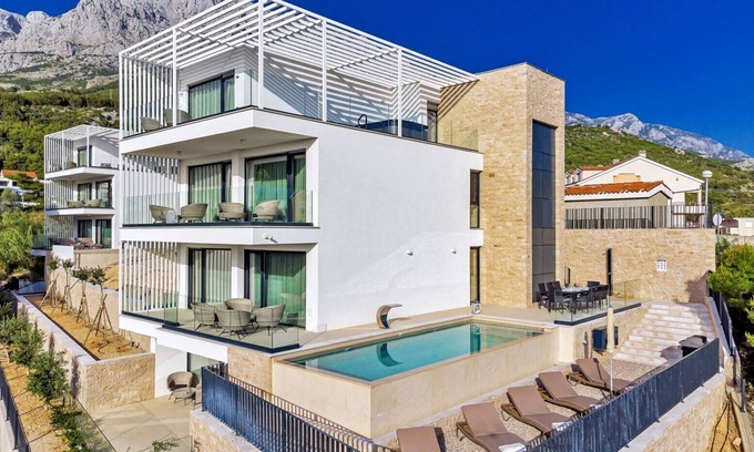 Promajna Villa | Luxury Villa Delight I with private heated pool, sauna, gym and jacuzzi in Promajna - Baska Voda