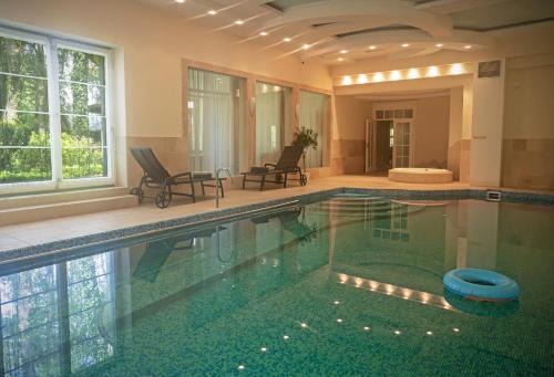 Lesznowola Villa | Luxury villa indoor pool Warsaw