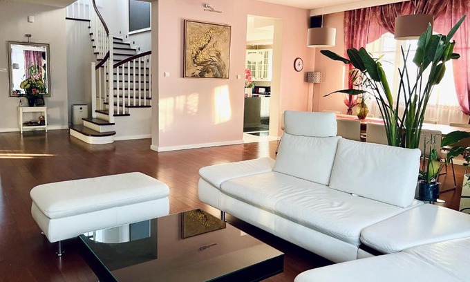Walendow Villa | Luxury Villa - JessApart Walendia