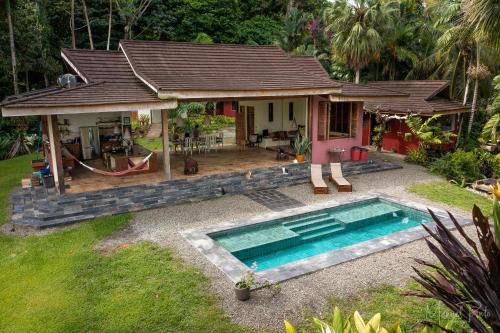 Punta Uva Villa | Luxury Villa Macaw Pool House with FiberOp and Oceanviews
