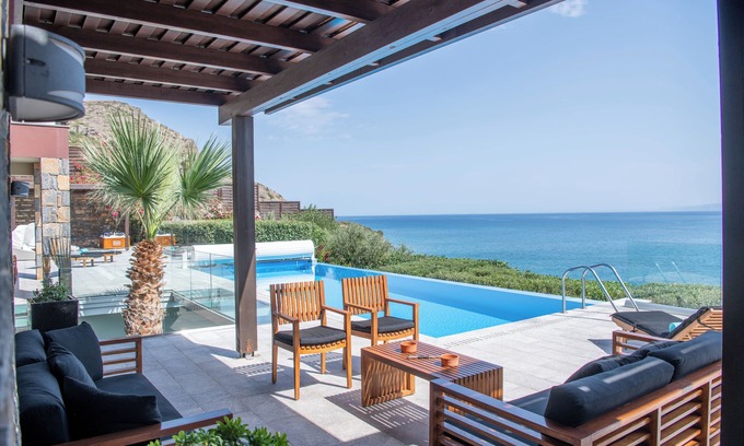 Plaka Villa | Luxury Villa Mythos