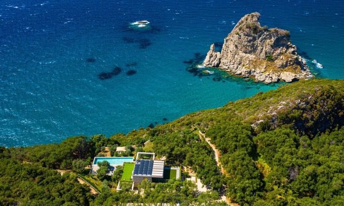 Pentati Villa | Luxury Villa Olives In The Sea