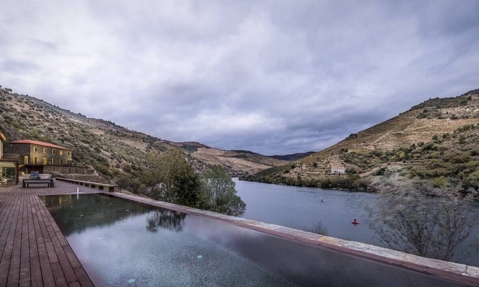 Cotas Villa | Luxury villa on the banks of the River Douro!
