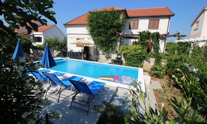 Trebinje Villa | LUXURY VILLA "OTOK" WITH POOL