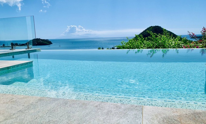 Jennings Villa | LUXURY VILLA! PANORAMIC SEA VIEW & INFINITY POOL. 10MIN WALK TO A STUNNING BEACH