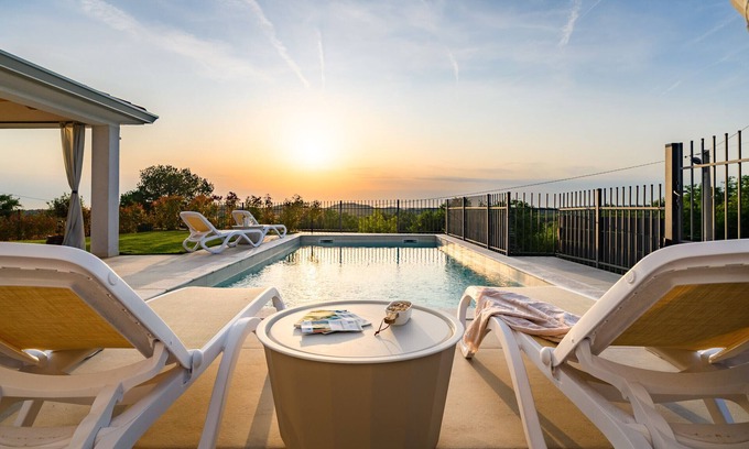 Dracevac Villa | Luxury Villa Sofia with Pool in Porec, Istria