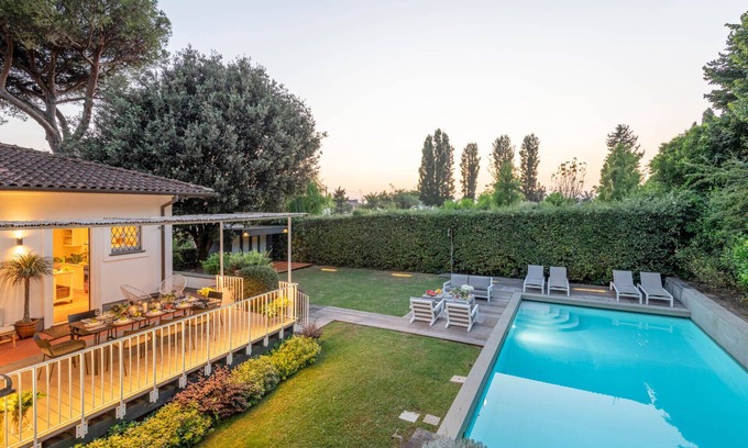Pietrasanta Villa | Luxury Villa with Pool in Pietrasanta close to the Beach